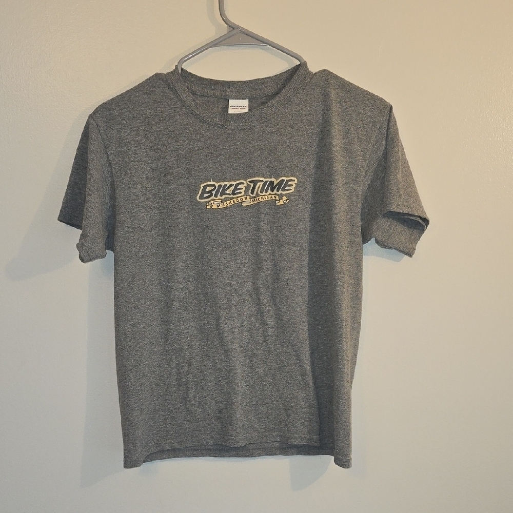 Gildan Gray Short Sleeve Kids Tee Muskegon Michigan Bike Time 10th LOT R2